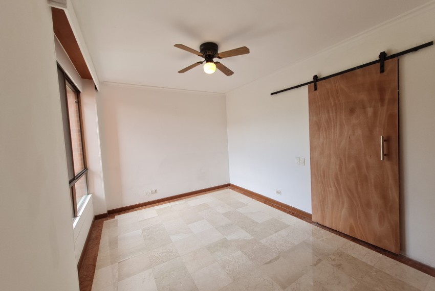 2712202372_15_1751898362