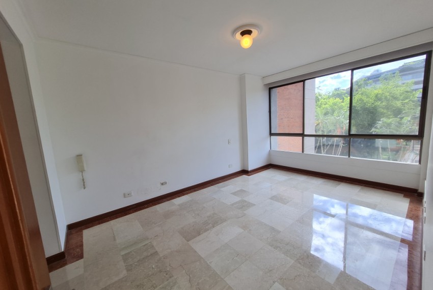 2712202372_23_1751898368