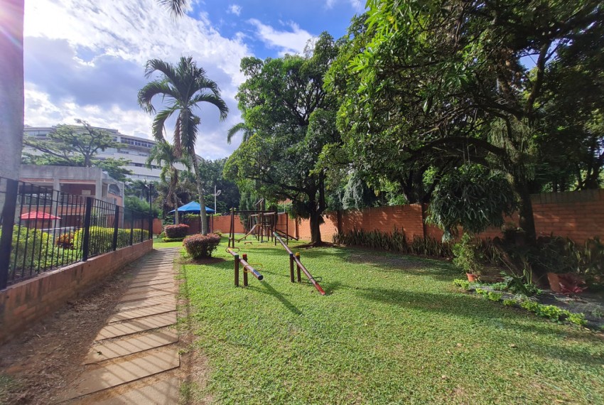 2712202372_27_1751898381