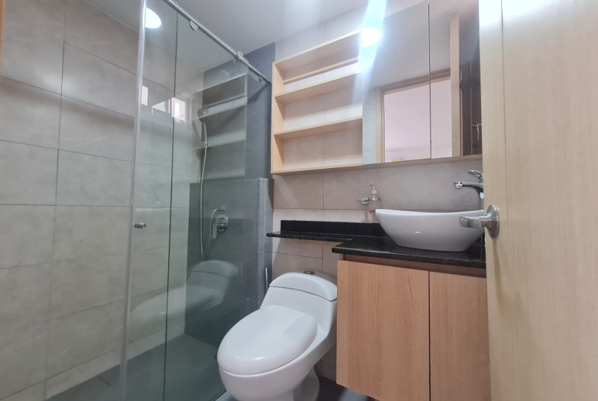 2712202383_15_1759852699