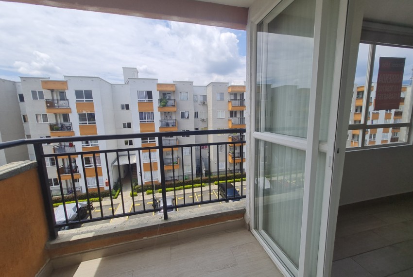 2712202383_2_1759852708