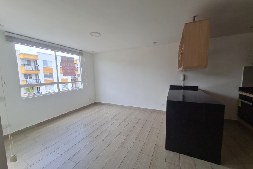 2712202383_4_1759852706