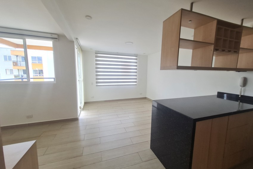 2712202383_6_1759852703